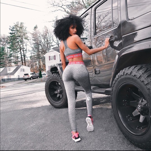 Abeatis Jazzy Sport Bra and Leggings Set - Picture 2 of 6